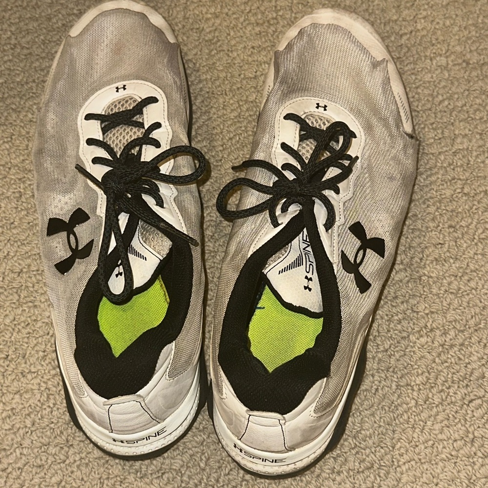 Under armor black and white mens shoes size 13
